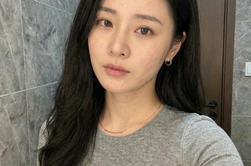 网红自导自演盲人被撞闹剧真相曝光后全网怒了